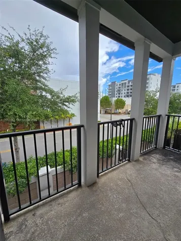 5810 NW 104th Path Doral FL 33178
