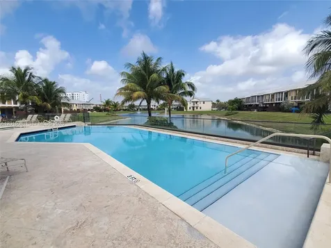 5810 NW 104th Path Doral FL 33178