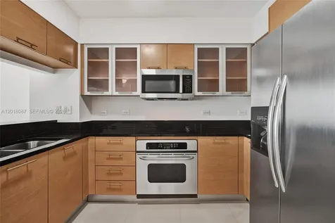 31 SE 5th Street Miami FL 33131