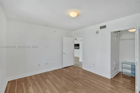 31 SE 5th Street Miami FL 33131