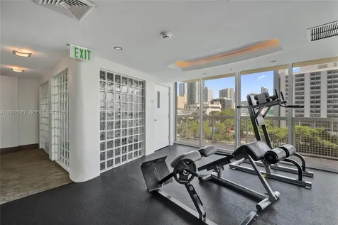 31 SE 5th Street Miami FL 33131