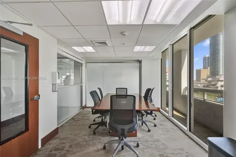 31 SE 5th Street Miami FL 33131