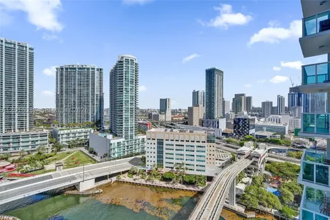 31 SE 5th Street Miami FL 33131