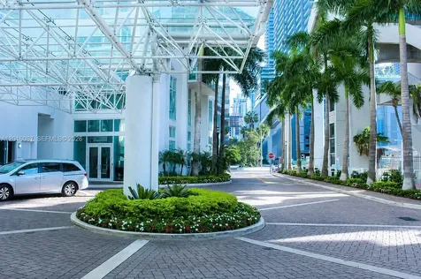 31 SE 5th Street Miami FL 33131