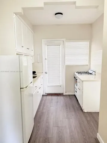 1007 Meridian Avenue Miami Beach FL 33139