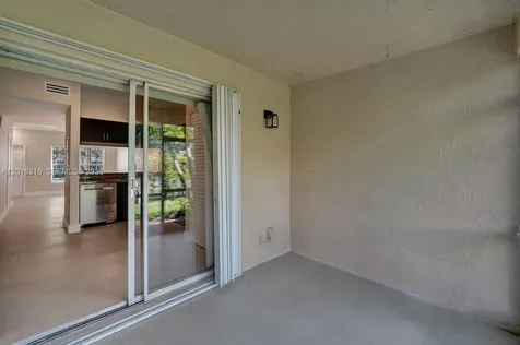 43 Simonton Circle Weston FL 33326