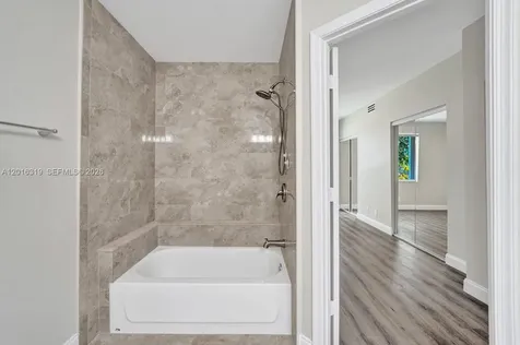 43 Simonton Circle Weston FL 33326