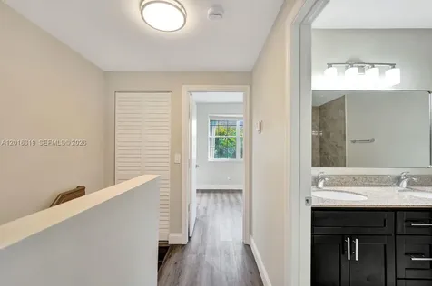 43 Simonton Circle Weston FL 33326