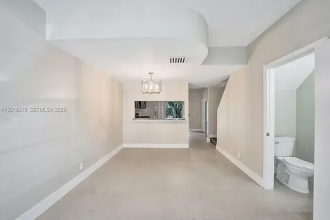 43 Simonton Circle Weston FL 33326