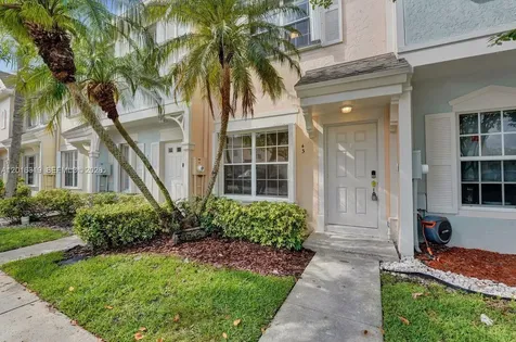 43 Simonton Circle Weston FL 33326