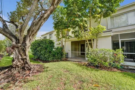 43 Simonton Circle Weston FL 33326