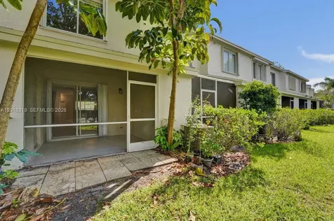 43 Simonton Circle Weston FL 33326