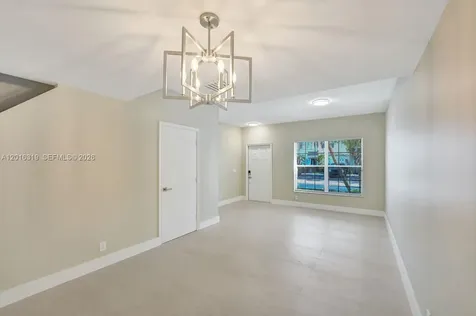 43 Simonton Circle Weston FL 33326