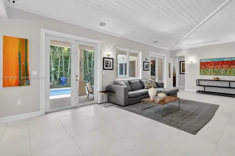 442 Amalfi Avenue Coral Gables FL 33146