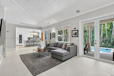442 Amalfi Avenue Coral Gables FL 33146