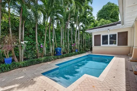 442 Amalfi Avenue Coral Gables FL 33146