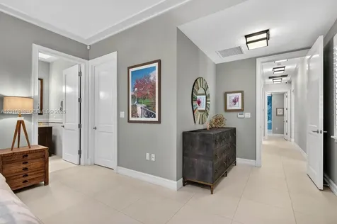 442 Amalfi Avenue Coral Gables FL 33146