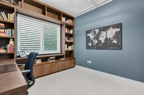 442 Amalfi Avenue Coral Gables FL 33146
