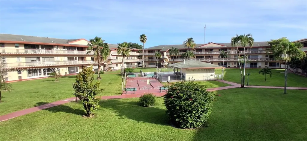 5300 Washington Street Hollywood FL 33021