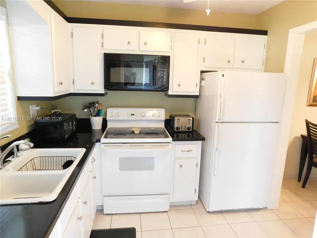5300 Washington Street Hollywood FL 33021