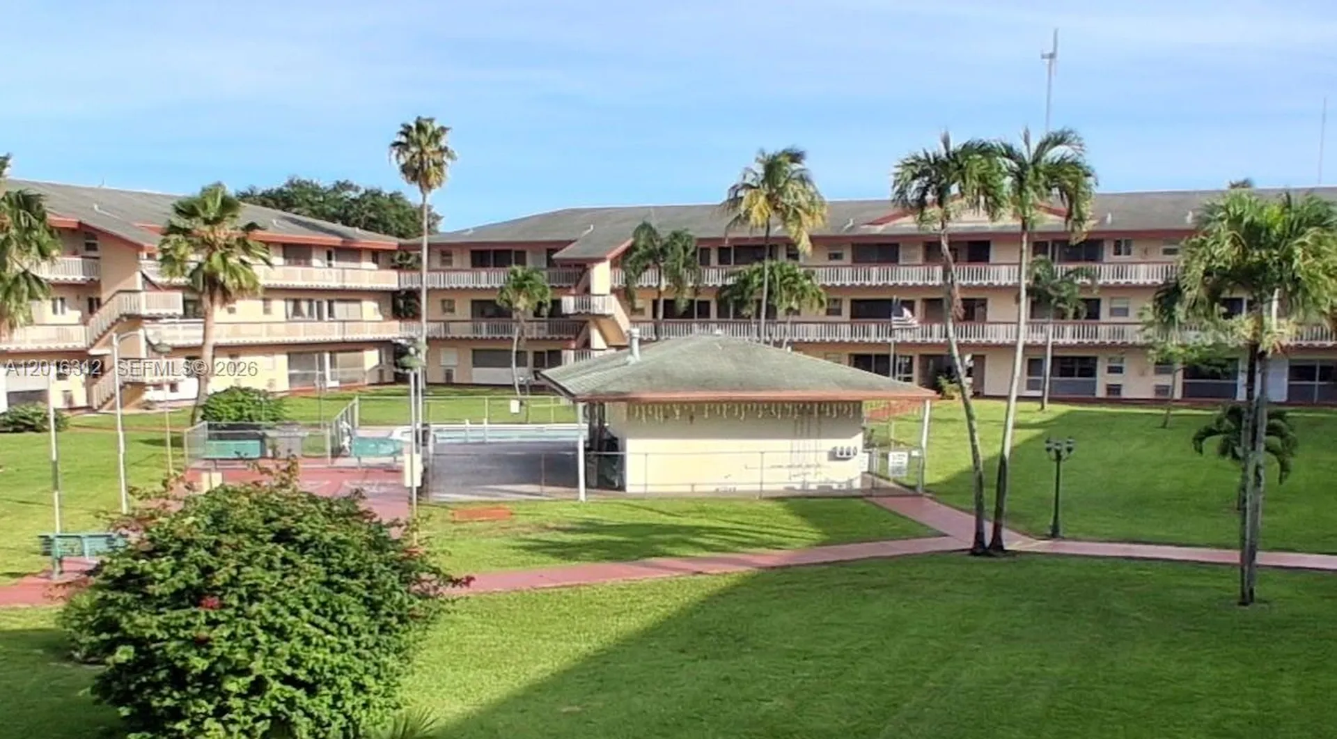 5300 Washington Street Hollywood FL 33021