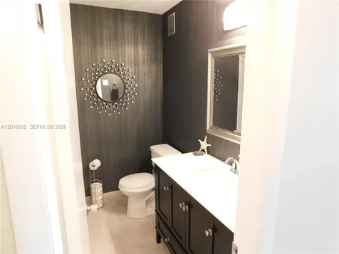 5300 Washington Street Hollywood FL 33021