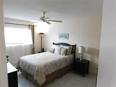 5300 Washington Street Hollywood FL 33021