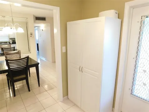 5300 Washington Street Hollywood FL 33021