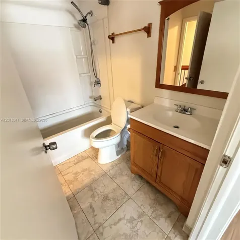 680 NW 82nd Place Miami FL 33126