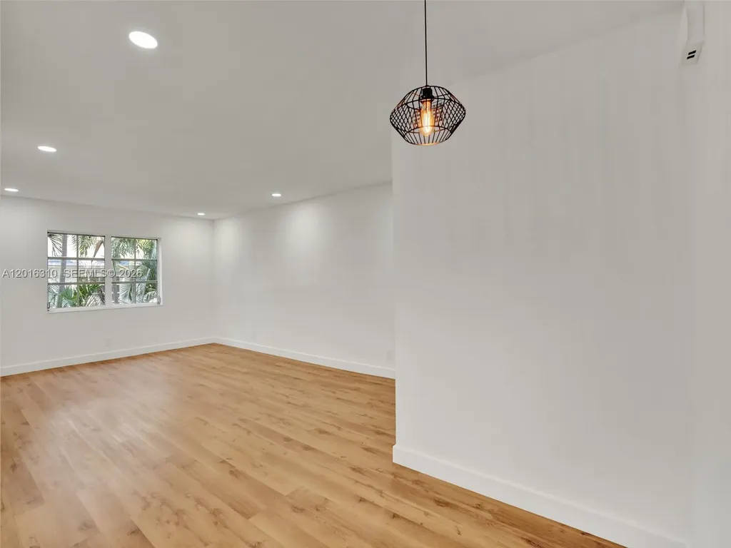 2426 SE 17th Street Fort Lauderdale FL 33316