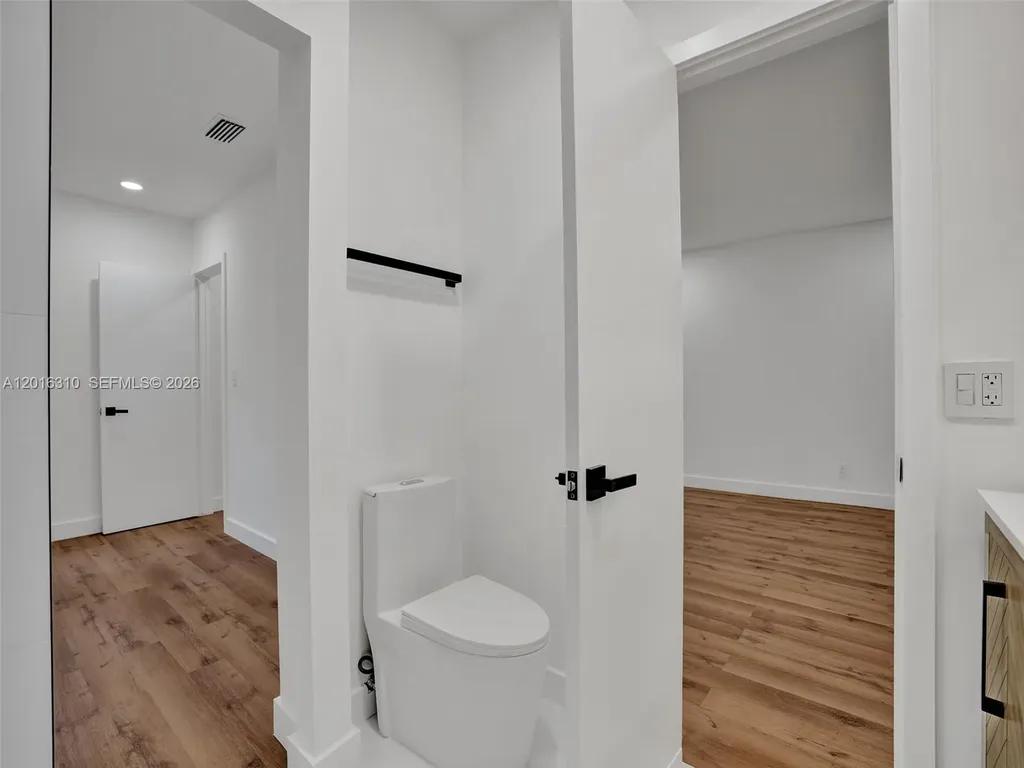 2426 SE 17th Street Fort Lauderdale FL 33316