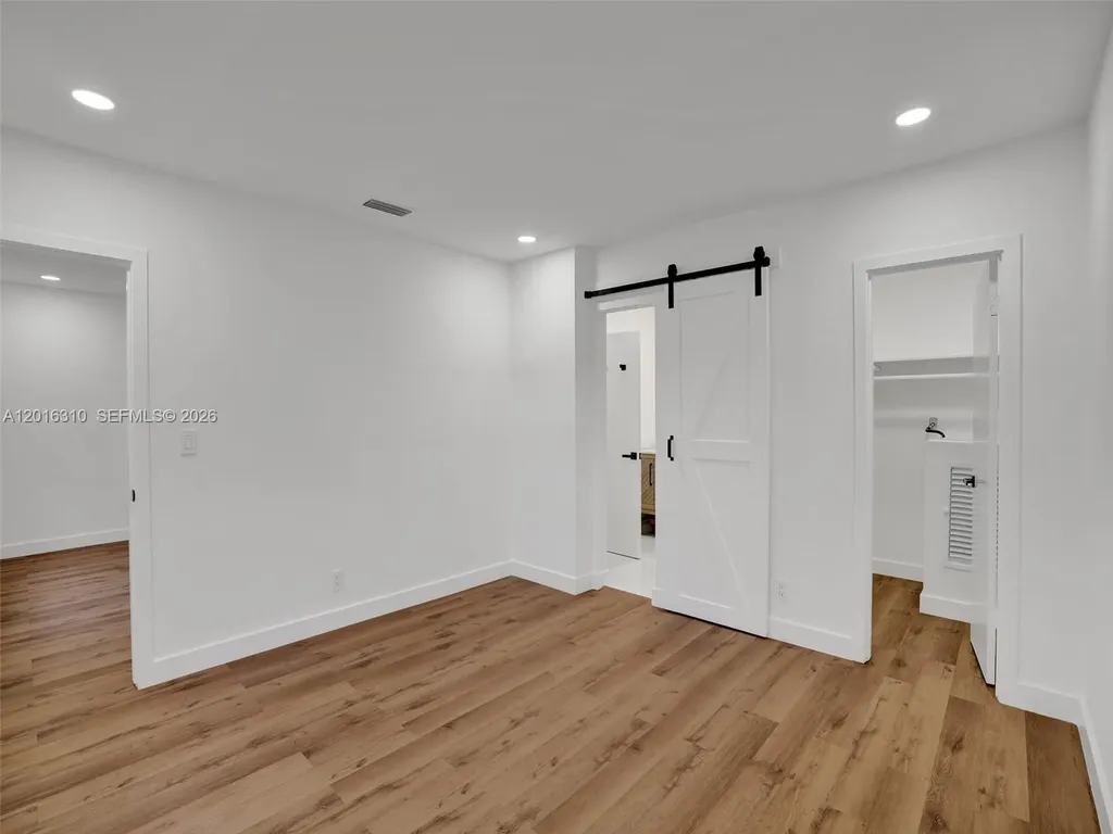 2426 SE 17th Street Fort Lauderdale FL 33316