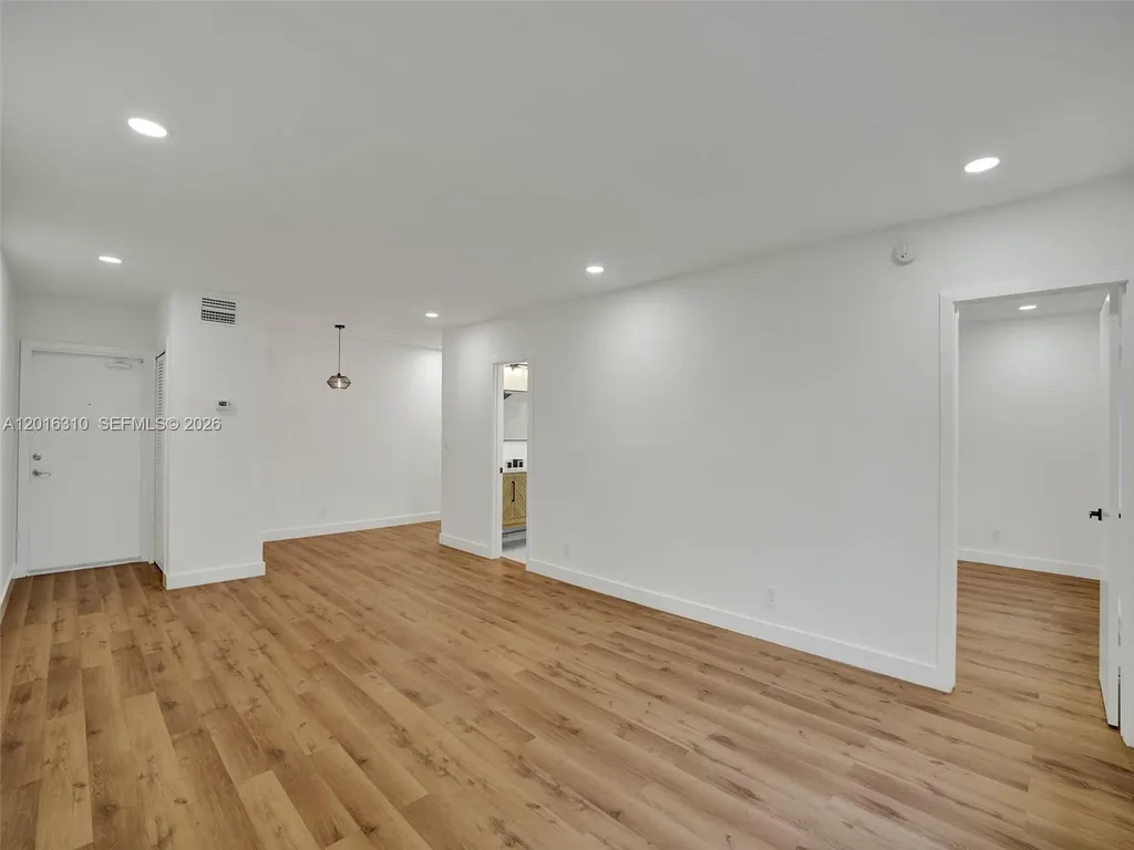 2426 SE 17th Street Fort Lauderdale FL 33316