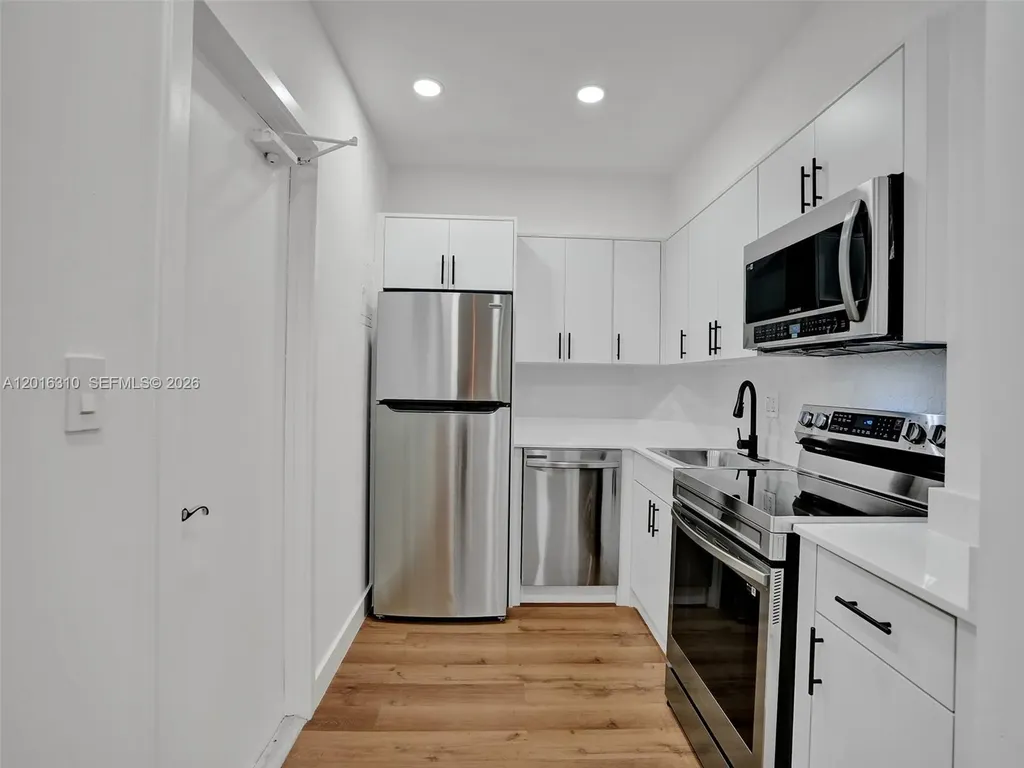 2426 SE 17th Street Fort Lauderdale FL 33316