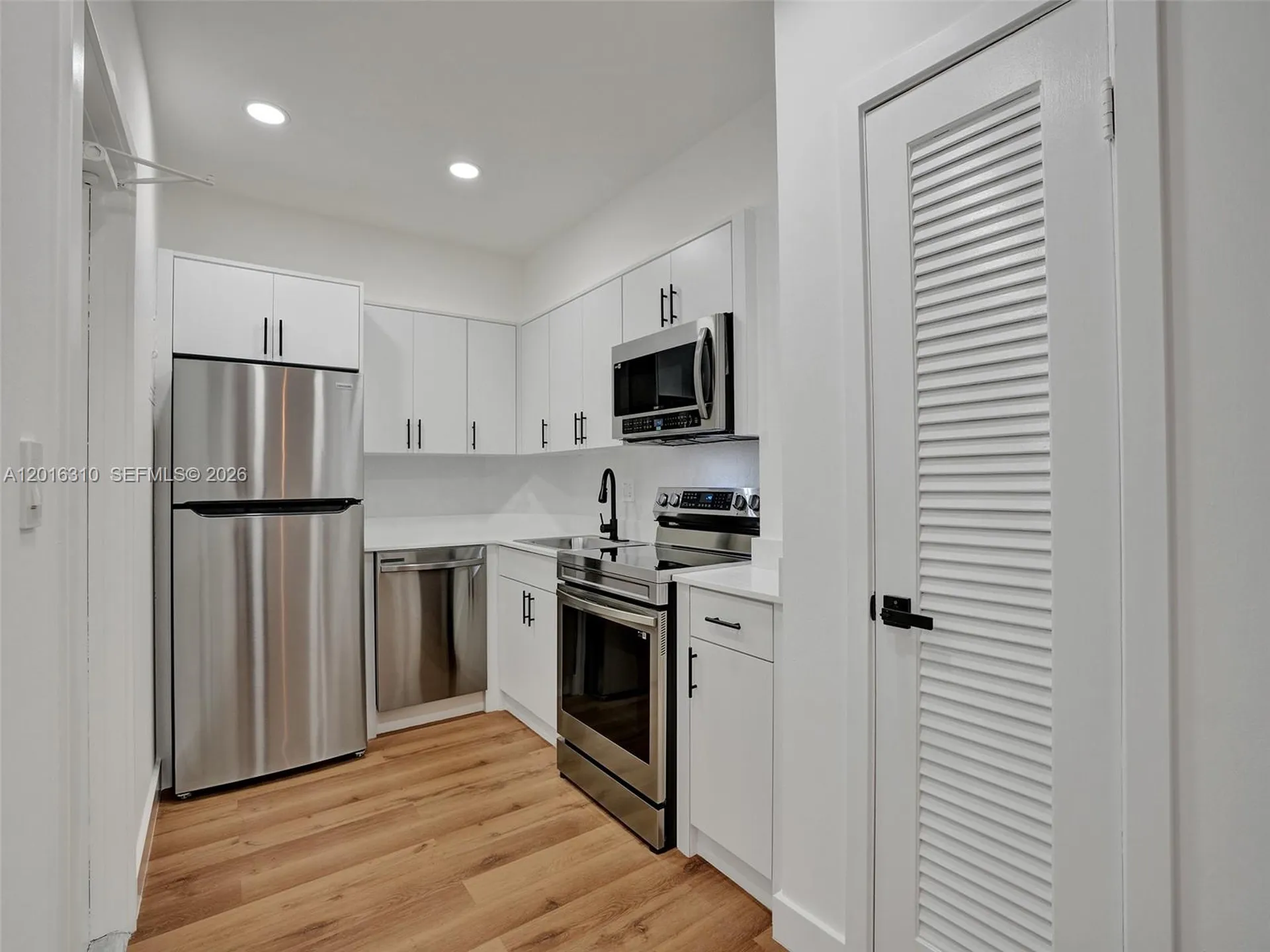 2426 SE 17th Street Fort Lauderdale FL 33316