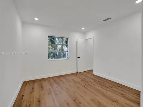 2426 SE 17th Street Fort Lauderdale FL 33316