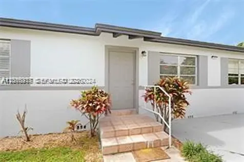 3581 SW 17th Street Miami FL 33145