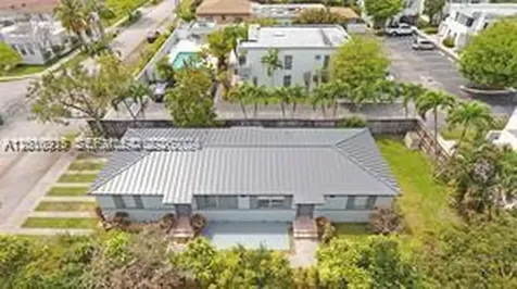 3581 SW 17th Street Miami FL 33145