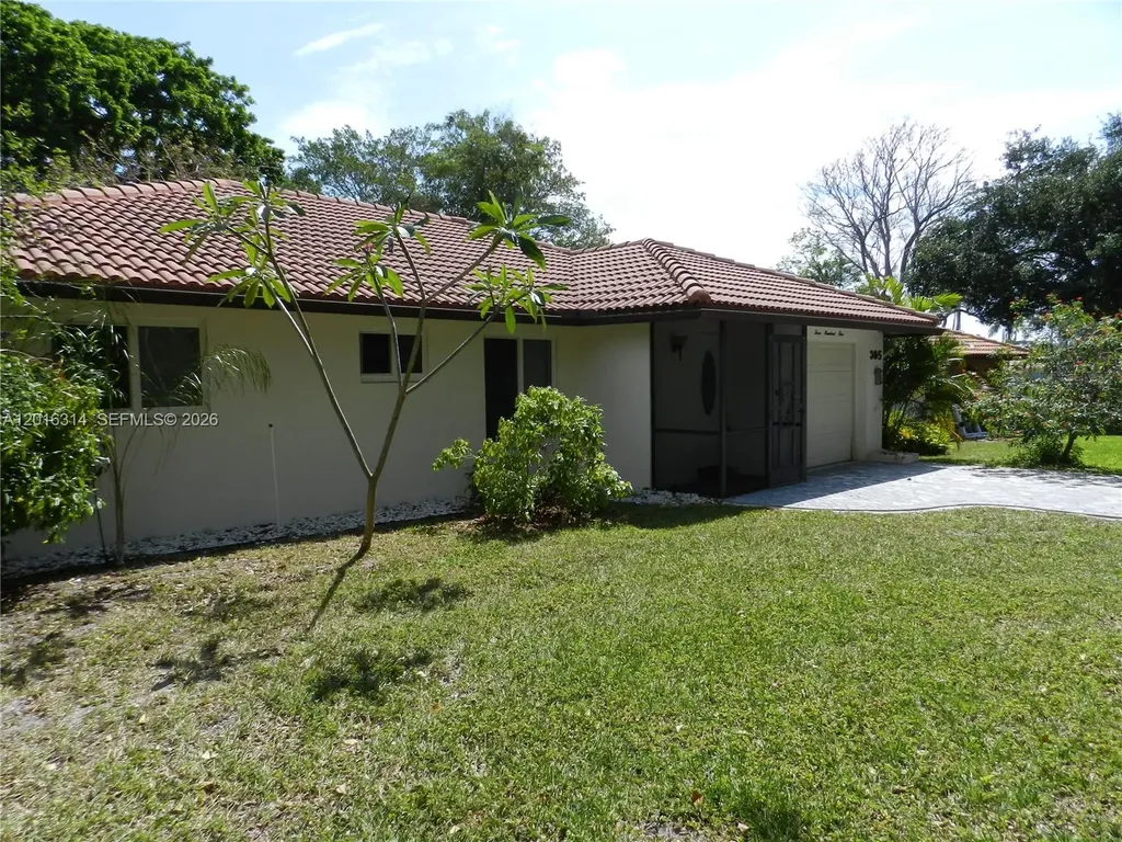 305 NW 42nd Street Boca Raton FL 33431
