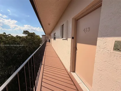 1950 W 54th Street Hialeah FL 33012