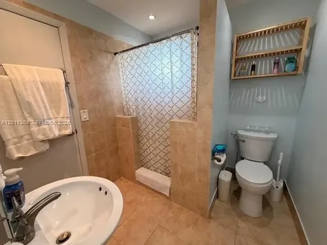 1950 W 54th Street Hialeah FL 33012