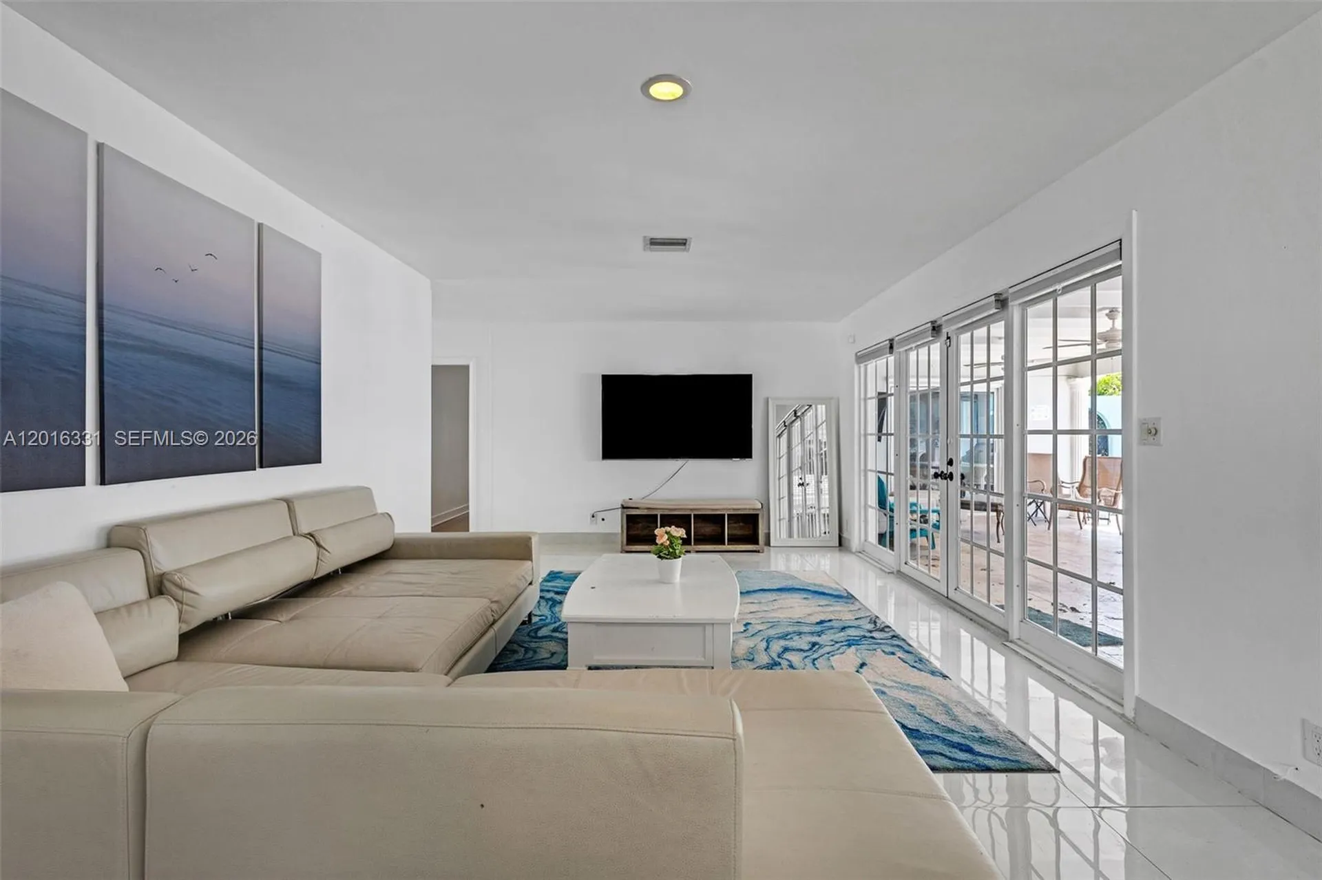 633 N Crescent Drive Hollywood FL 33021