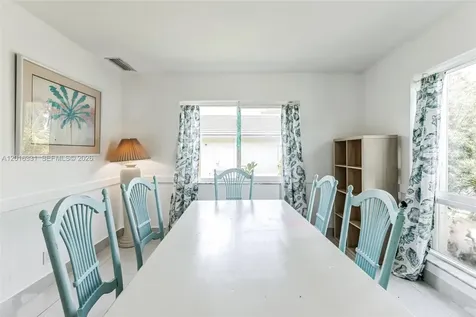 633 N Crescent Drive Hollywood FL 33021