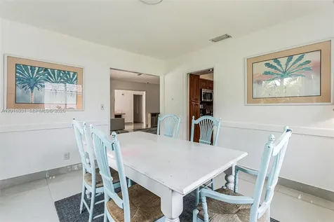 633 N Crescent Drive Hollywood FL 33021