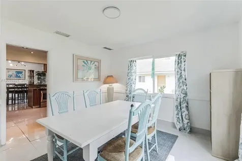 633 N Crescent Drive Hollywood FL 33021