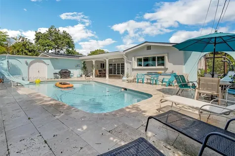 633 N Crescent Drive Hollywood FL 33021