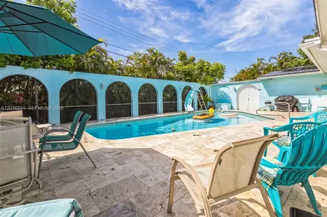 633 N Crescent Drive Hollywood FL 33021
