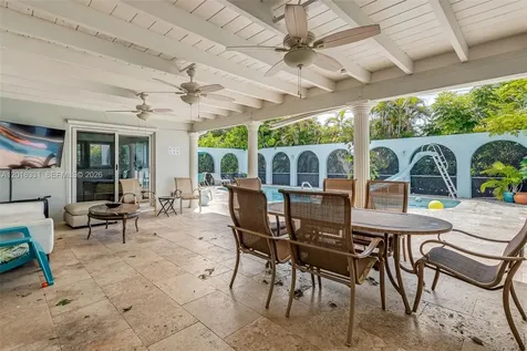 633 N Crescent Drive Hollywood FL 33021