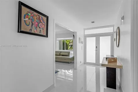 633 N Crescent Drive Hollywood FL 33021