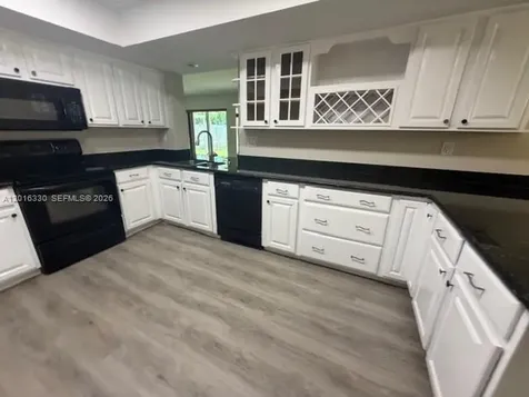 10524 NW 4th Street Plantation FL 33324